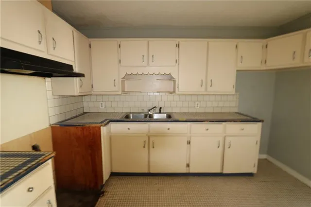 $98,800 | 2008 Estalote Avenue, Harvey, LA 70058