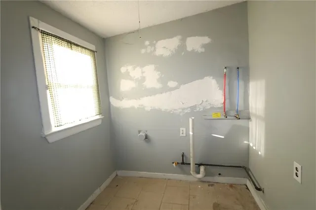 $98,800 | 2008 Estalote Avenue, Harvey, LA 70058