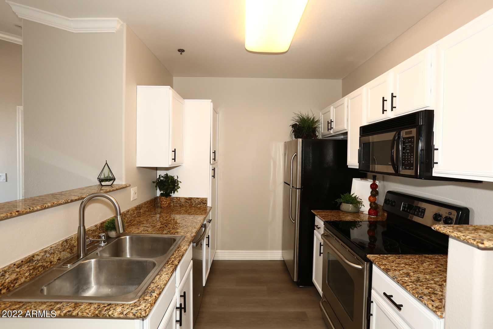 2134 East Broadway Road, Unit 3052 Tempe, AZ 85282 - Photo 9 of 30 Kitchen2