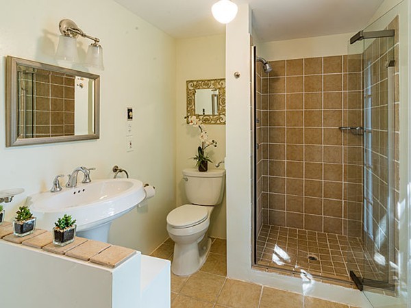 47 Kingswood Road Newton, MA 02466 - Photo 17 of 30