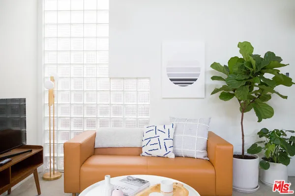 $3,295 | 2228 1/2 Echo Park Avenue, Los Angeles, CA 90026