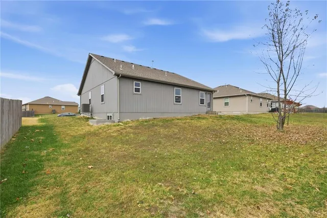 $354,900 | 747 South Cherry Street, Gardner, KS 66030
