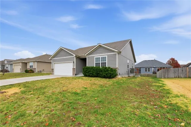 $354,900 | 747 South Cherry Street, Gardner, KS 66030