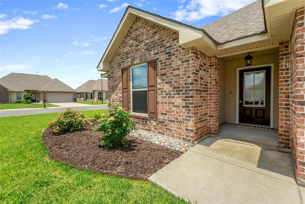 1903 Calvin Court Lake Charles, LA 70607 - Photo 2 of 23