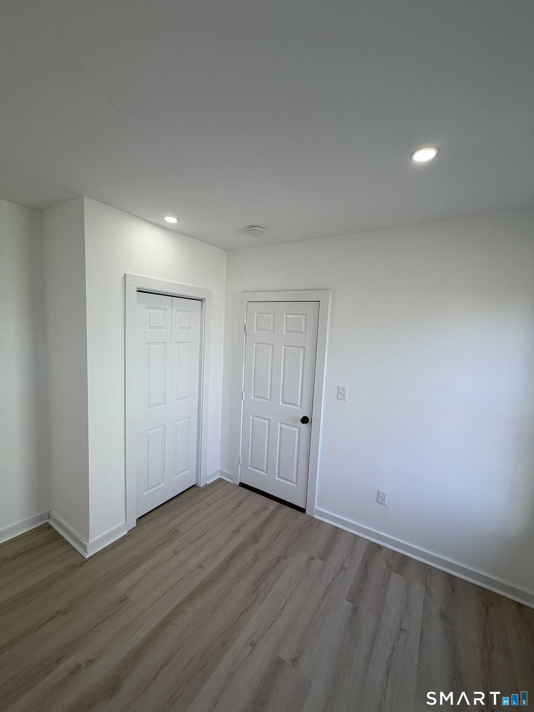 142 Cowles Street Bridgeport, CT 06607 - Photo 7 of 12