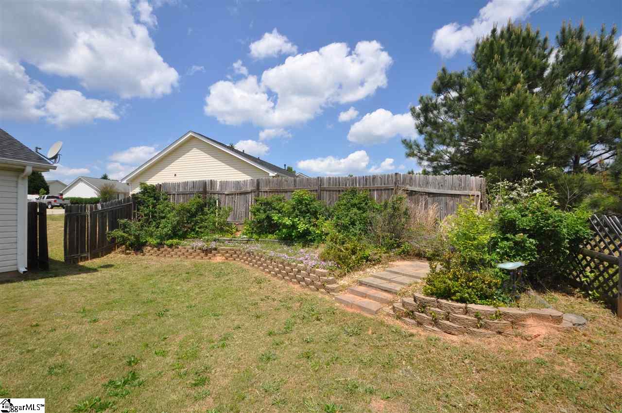 2002 Small Meadows Court Fountain Inn, SC 29644 - Photo 2 of 25 Gallery Image 2
