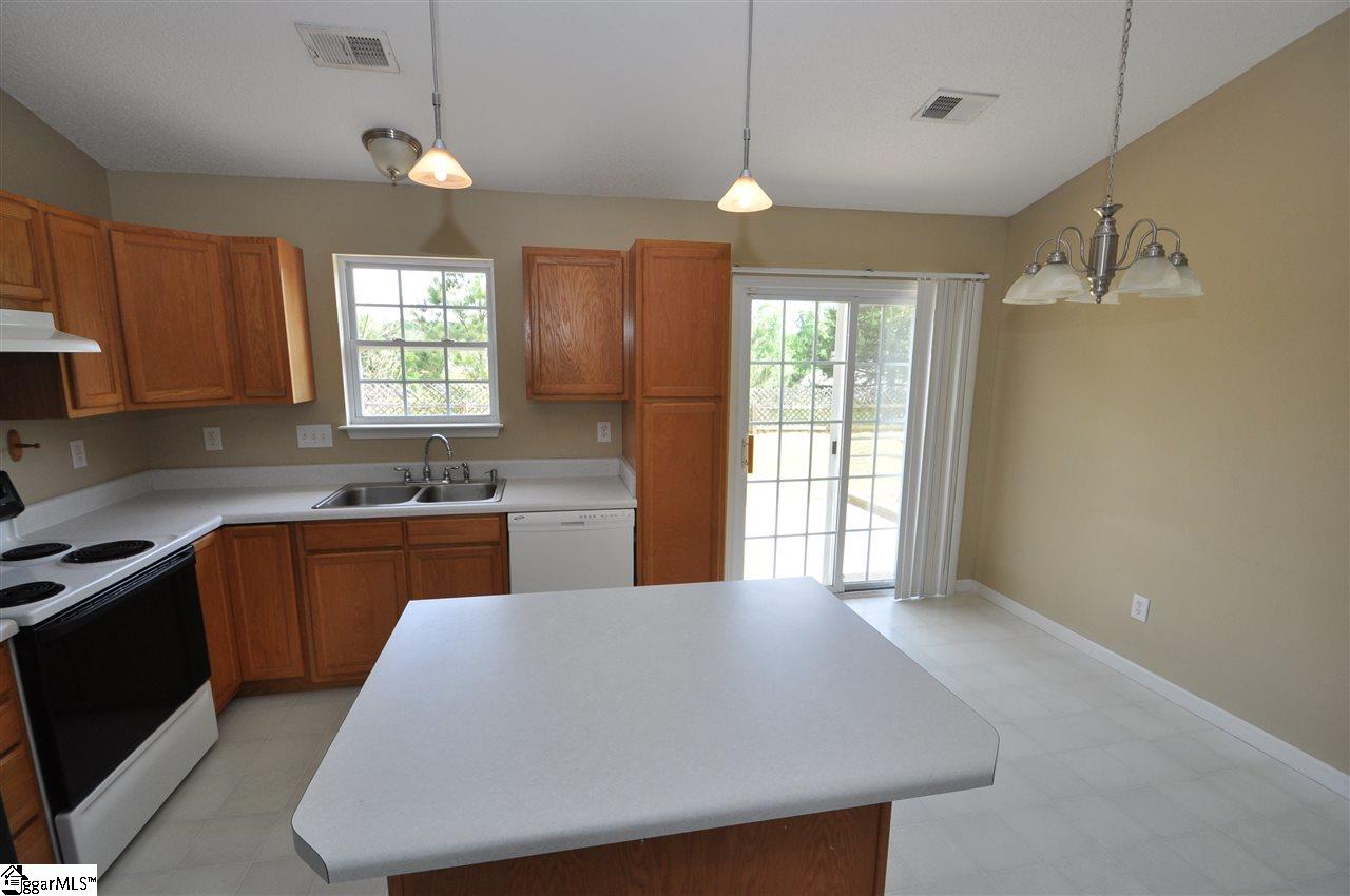 2002 Small Meadows Court Fountain Inn, SC 29644 - Photo 11 of 25 Gallery Image 11