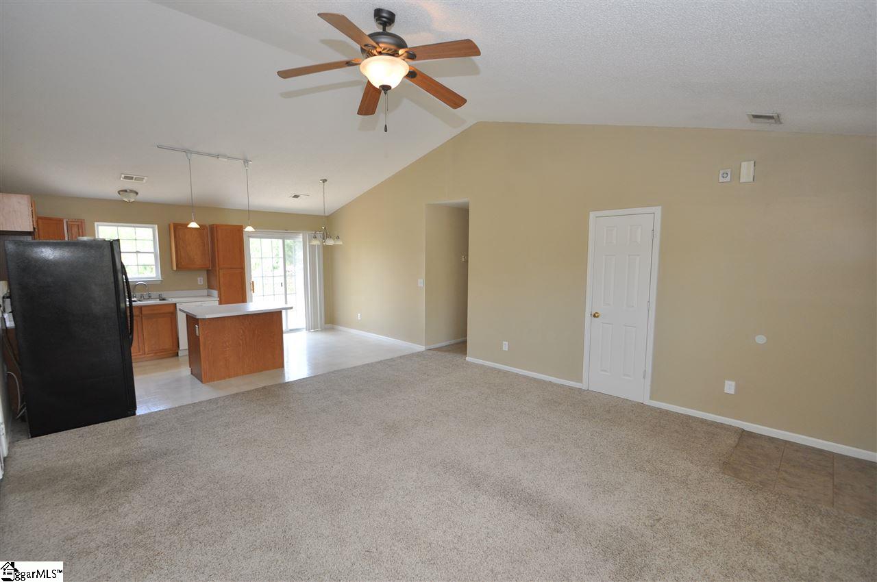2002 Small Meadows Court Fountain Inn, SC 29644 - Photo 14 of 25 Gallery Image 14