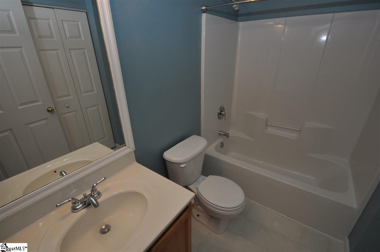 2002 Small Meadows Court Fountain Inn, SC 29644 - Photo 16 of 25 Gallery Image 16