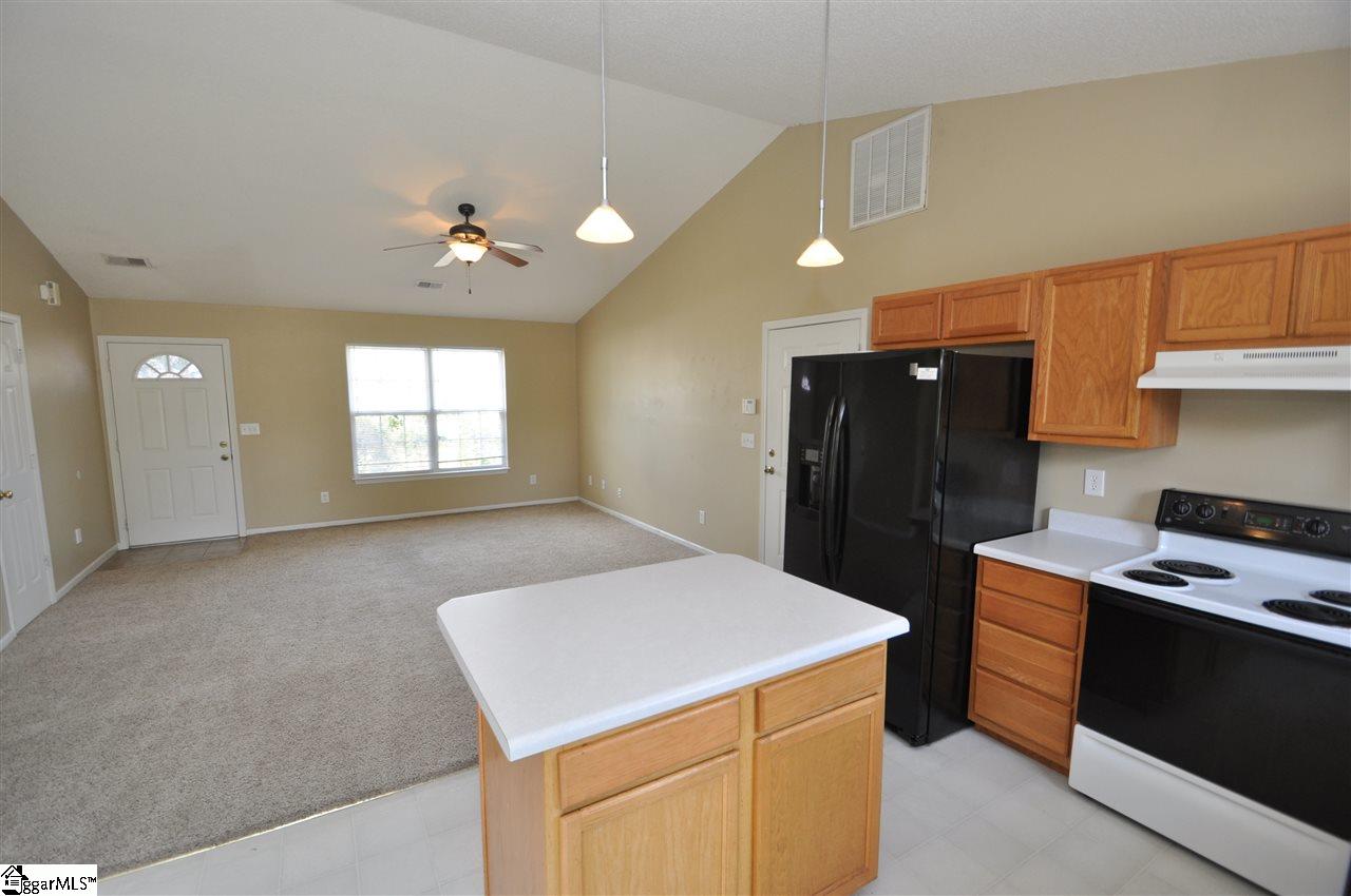 2002 Small Meadows Court Fountain Inn, SC 29644 - Photo 9 of 25 Gallery Image 9