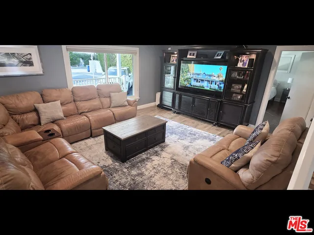 $12,000 | 4744 Haskell Avenue, Encino, CA 91436