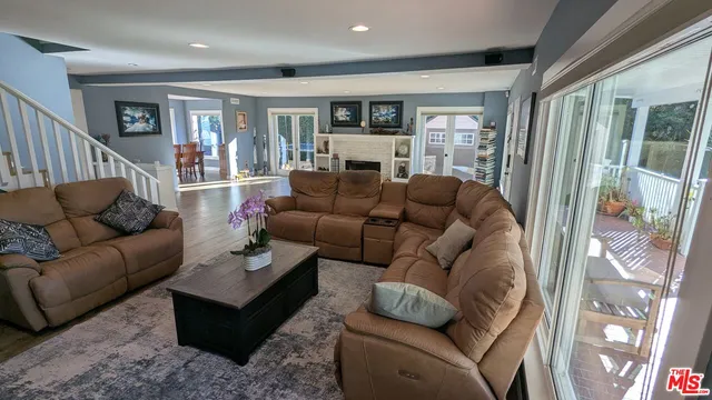 $12,000 | 4744 Haskell Avenue, Encino, CA 91436