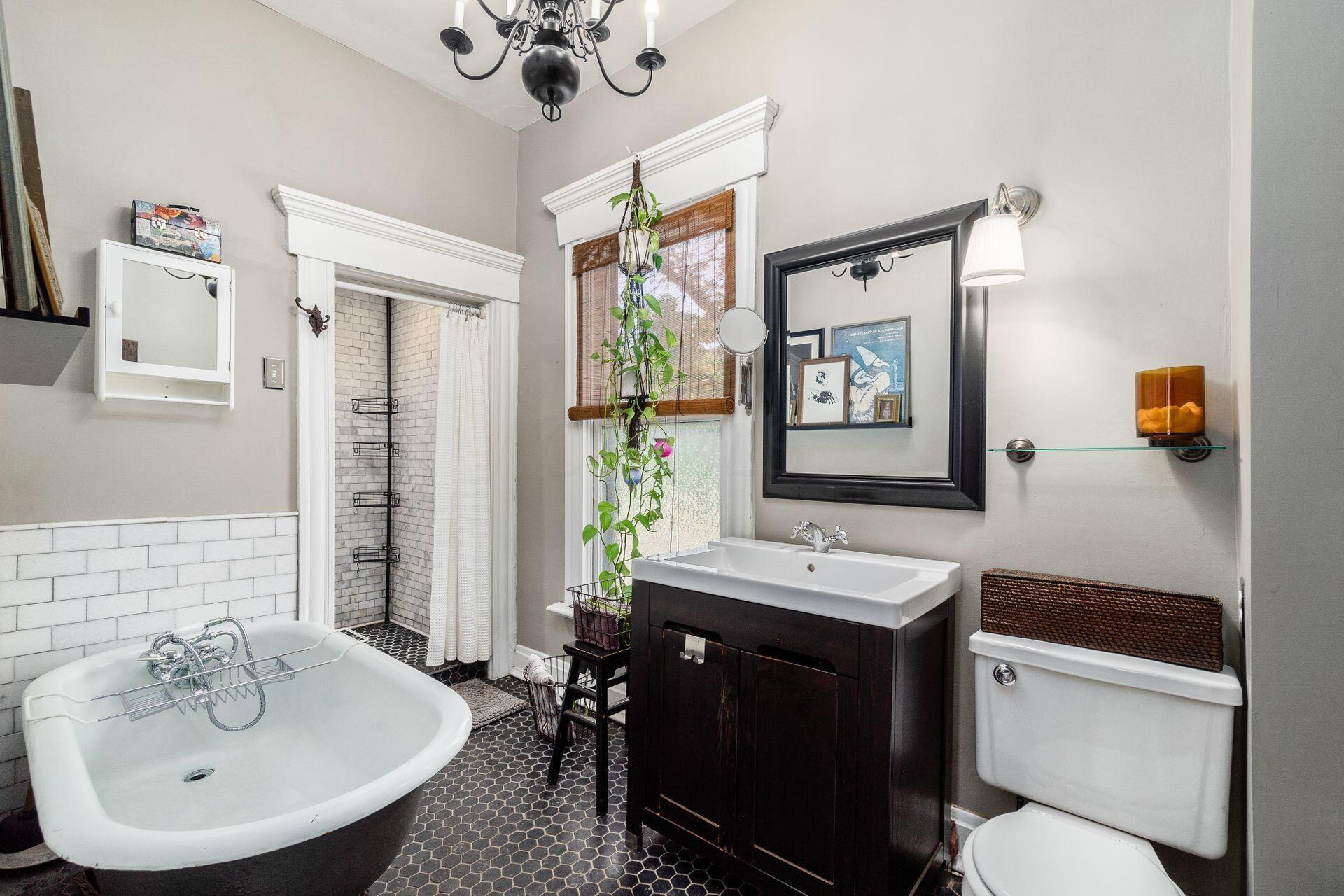 1240 Bryden Road Columbus, OH 43205 - Photo 13 of 33 Gallery Image 13