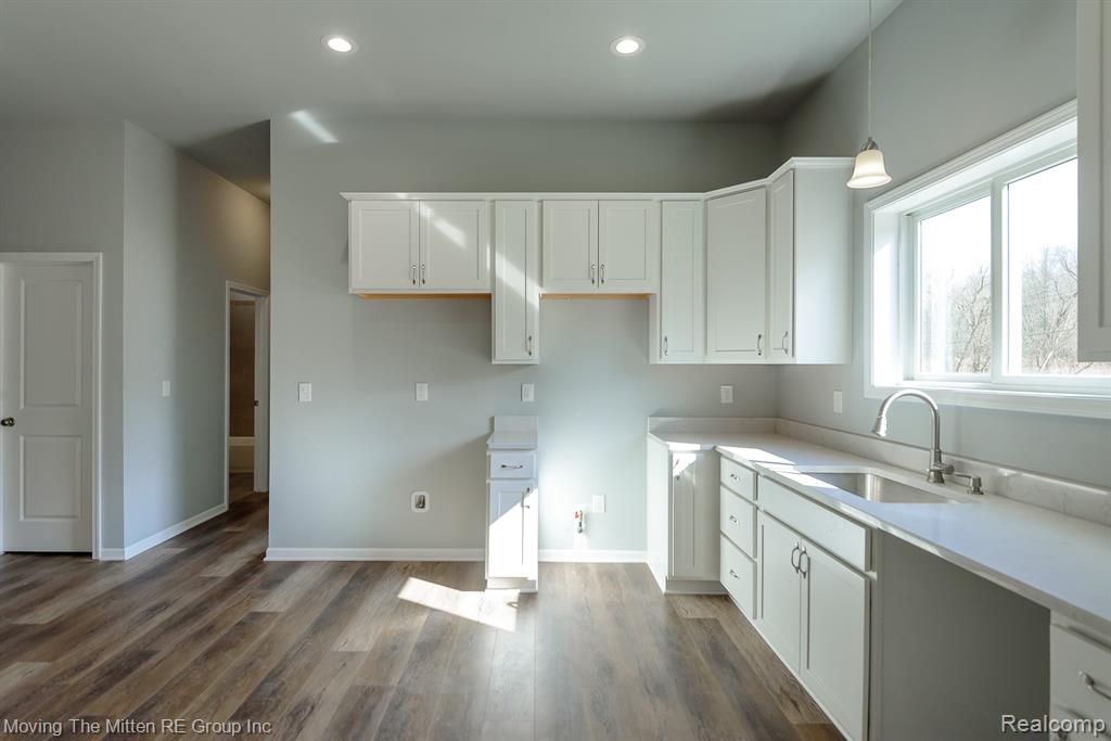 43001 Willow Road New Boston, MI 48164 - Photo 8 of 40 Gallery Image 8