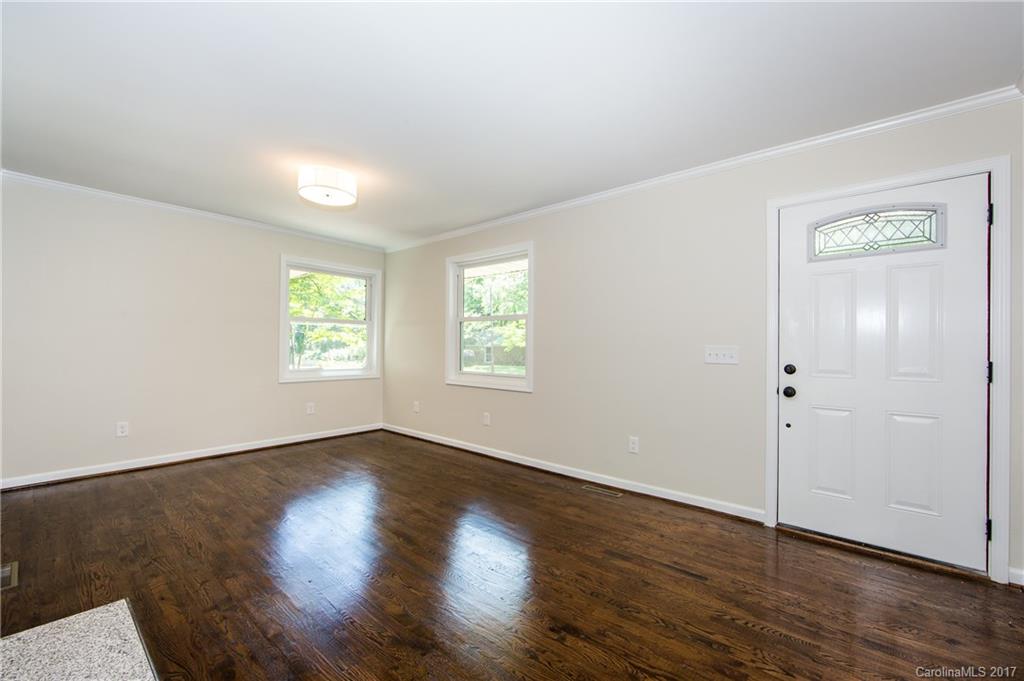 737 Lochridge Road Charlotte, NC 28209 - Photo 12 of 24