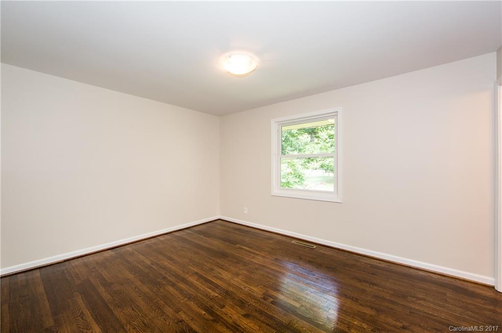 737 Lochridge Road Charlotte, NC 28209 - Photo 13 of 24