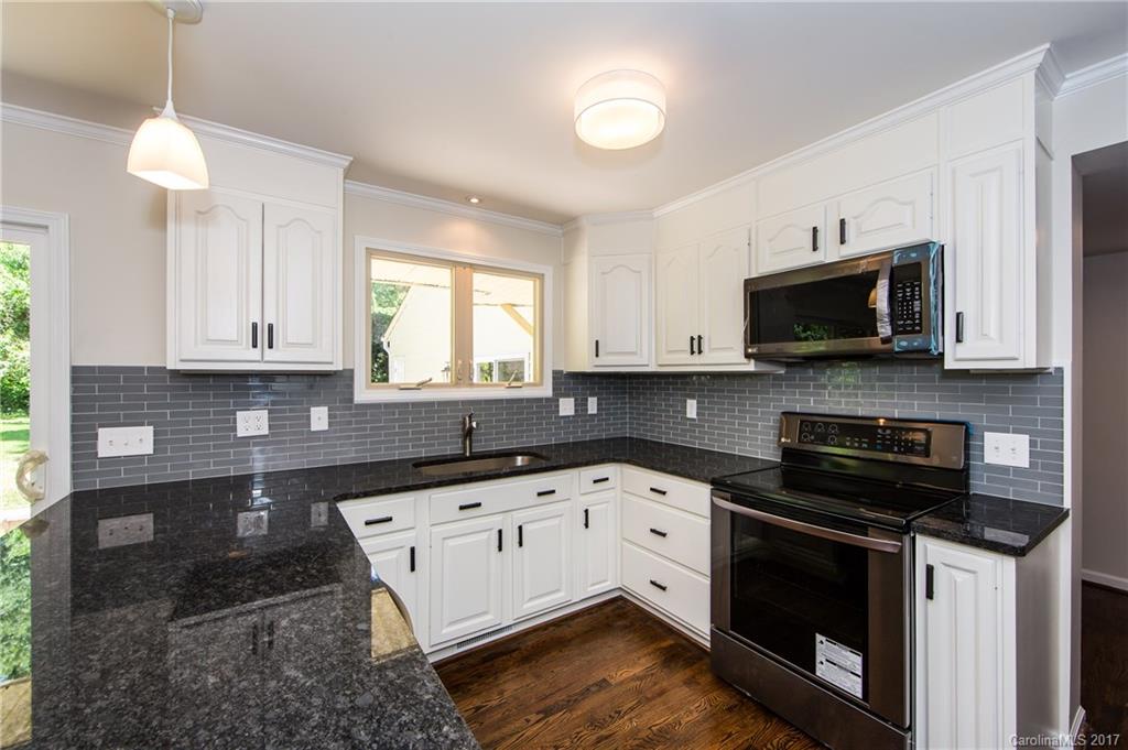 737 Lochridge Road Charlotte, NC 28209 - Photo 3 of 24