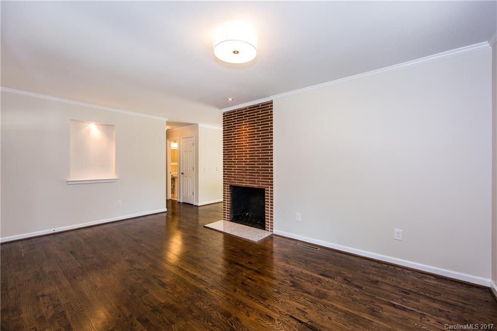 737 Lochridge Road Charlotte, NC 28209 - Photo 10 of 24