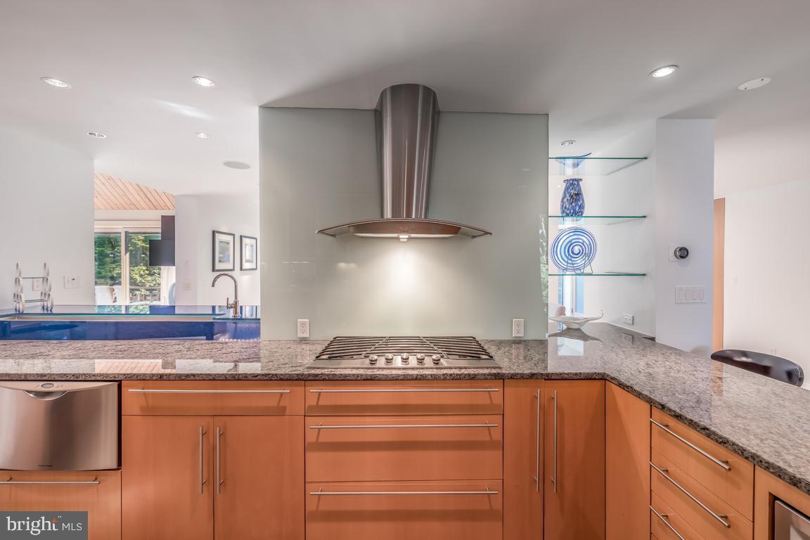 6575 Braddock Road Alexandria, VA 22312 - Photo 16 of 48