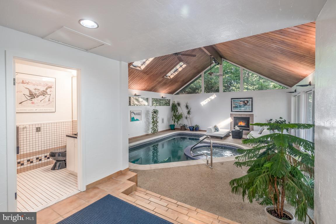 6575 Braddock Road Alexandria, VA 22312 - Photo 19 of 48