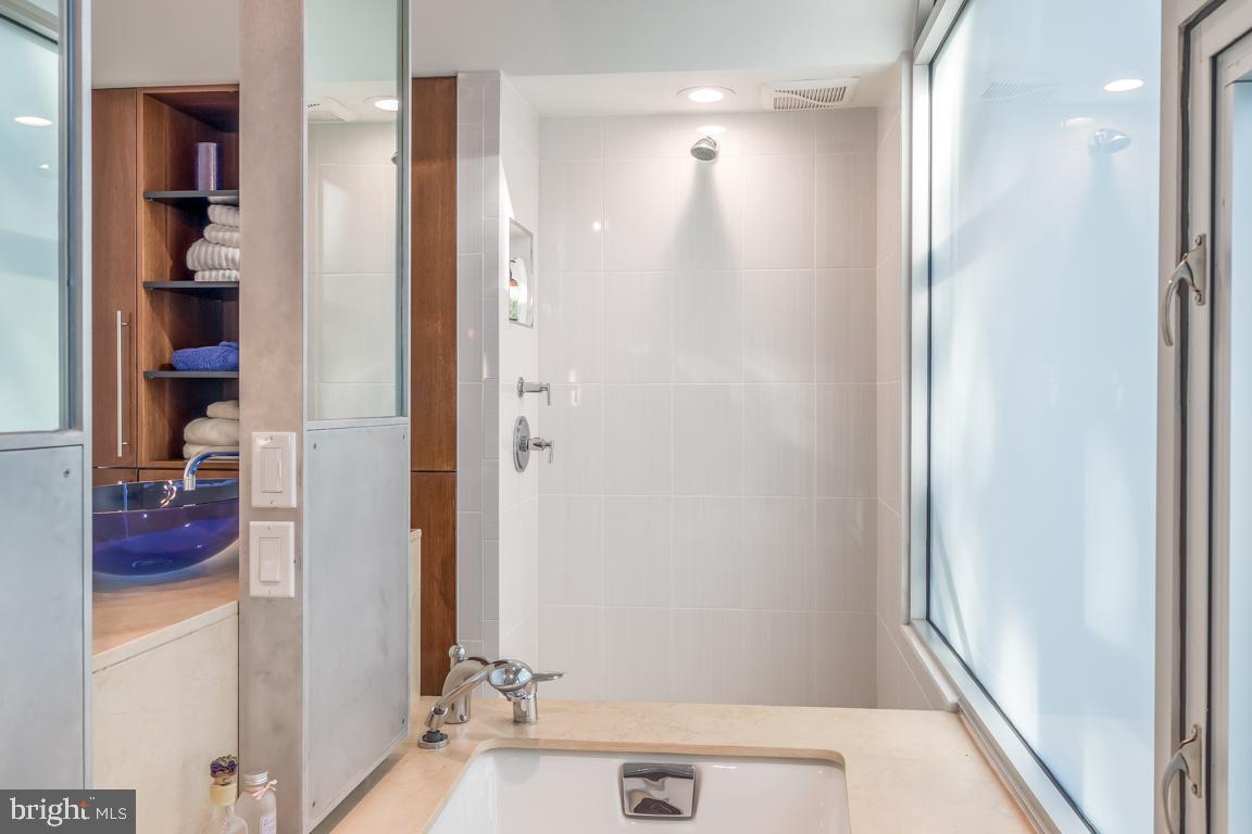 6575 Braddock Road Alexandria, VA 22312 - Photo 31 of 48