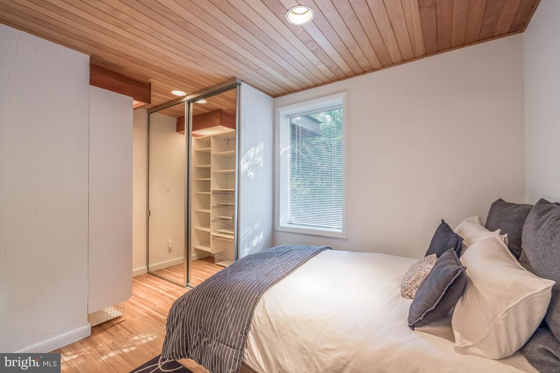 6575 Braddock Road Alexandria, VA 22312 - Photo 35 of 48