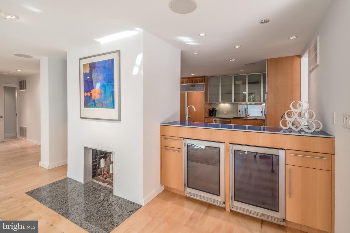 6575 Braddock Road Alexandria, VA 22312 - Photo 8 of 48