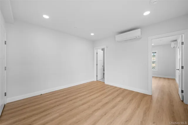 $3,250 | 584 Main Street, Unit 1, Islip, NY 11751