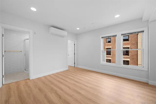 $3,250 | 584 Main Street, Unit 1, Islip, NY 11751