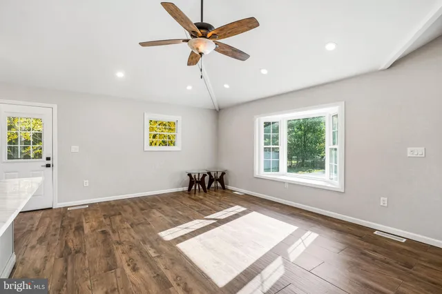 $3,200 | 4925 Church Road, Mount Laurel, NJ 08054