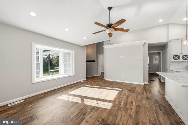 $3,200 | 4925 Church Road, Mount Laurel, NJ 08054