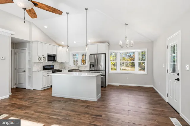 $3,200 | 4925 Church Road, Mount Laurel, NJ 08054