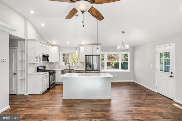 $3,200 | 4925 Church Road, Mount Laurel, NJ 08054