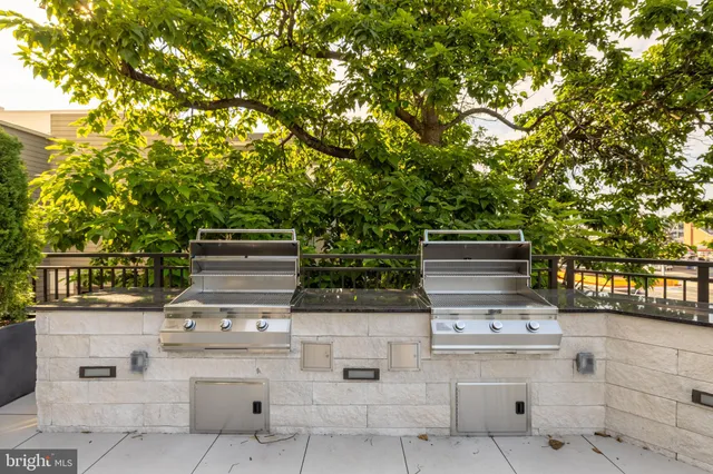 $1,899,900 | 6718 Lowell Avenue, Unit PH906, McLean, VA 22101