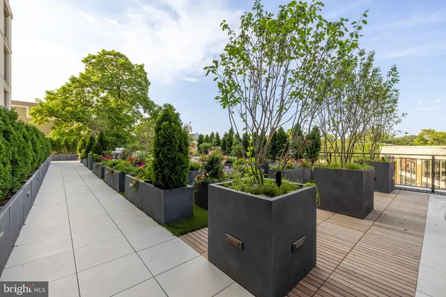 $1,899,900 | 6718 Lowell Avenue, Unit PH906, McLean, VA 22101