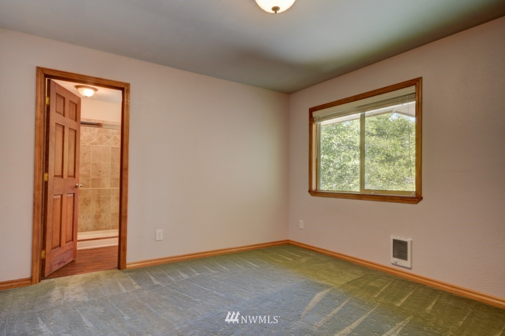 3170 North Heller Road Oak Harbor, WA 98277 - Photo 13 of 25 Gallery Image 13