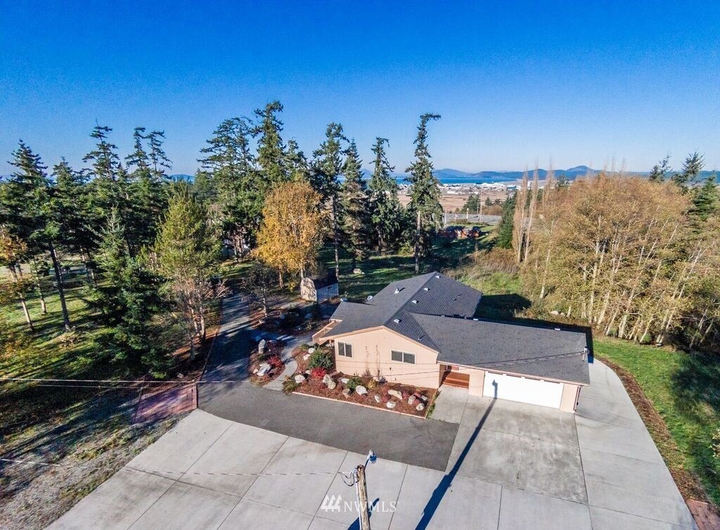 3170 North Heller Road Oak Harbor, WA 98277 - Photo 3 of 25 Gallery Image 3