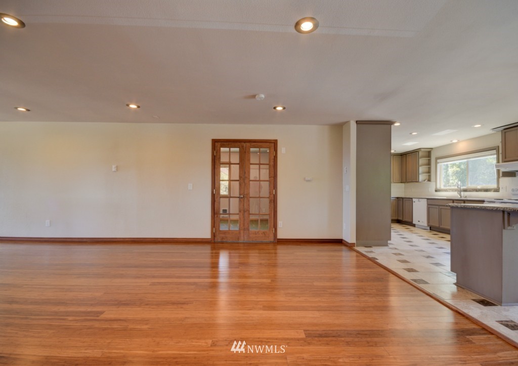3170 North Heller Road Oak Harbor, WA 98277 - Photo 4 of 25 Gallery Image 4