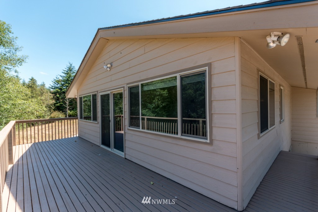 3170 North Heller Road Oak Harbor, WA 98277 - Photo 10 of 25 Gallery Image 10
