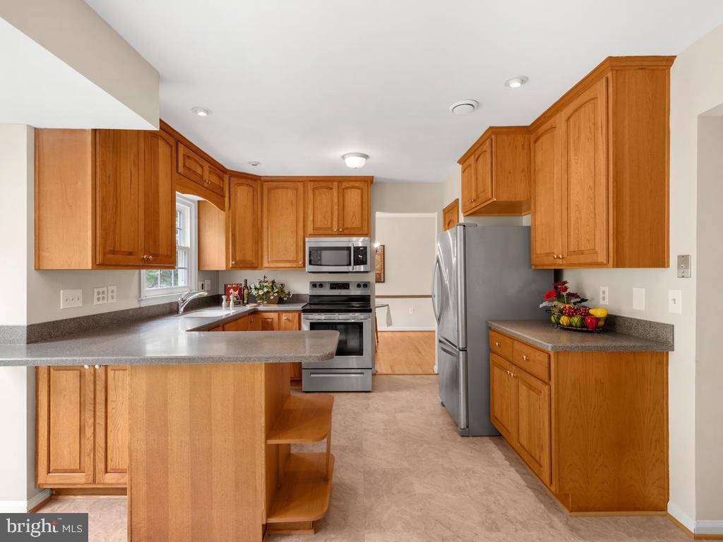 2000 Cradock Street Silver Spring, MD 20905 - Photo 14 of 44