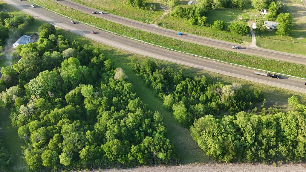 6 East Riesel Tx 76682 Waco, TX 76705 - Photo 2 of 3 a view of a yard with plants