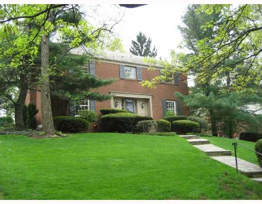 750 Pinoak Road Mt. Lebanon, PA 15243 - Photo 1 of 1 Exterior Front.