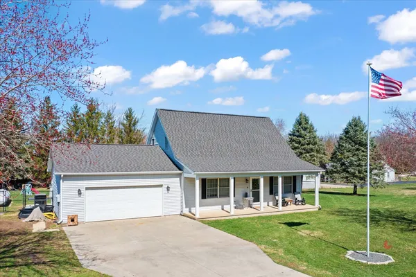 $345,000 | 447 County Road 2500 North, Mahomet, IL 61853