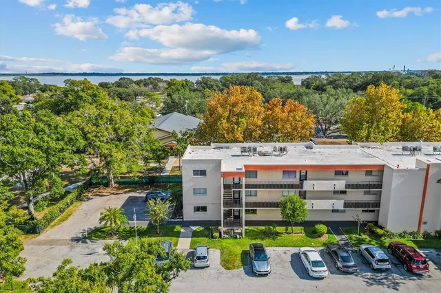 $80,000 | 1130 North Lake Parker Avenue, Unit E336, Lakeland, FL 33805