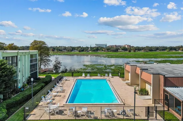 $80,000 | 1130 North Lake Parker Avenue, Unit E336, Lakeland, FL 33805