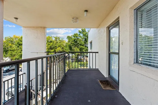 $80,000 | 1130 North Lake Parker Avenue, Unit E336, Lakeland, FL 33805