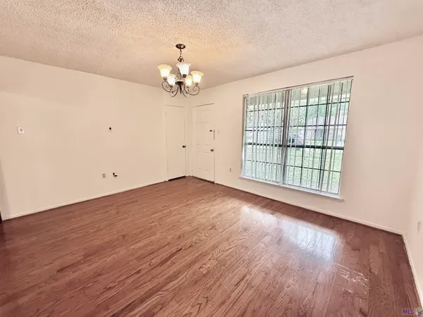 $1,400 | 8846 Metairie Drive, Baton Rouge, LA 70810