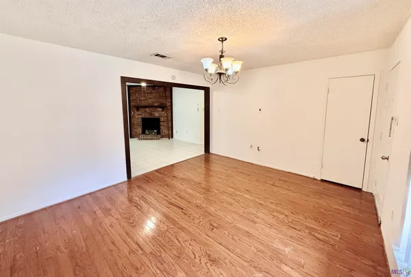 $1,400 | 8846 Metairie Drive, Baton Rouge, LA 70810