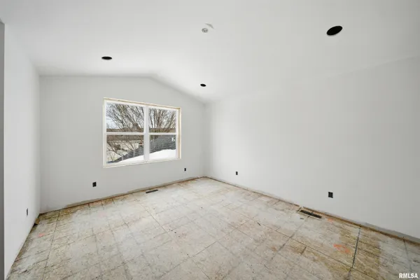 $514,900 | 256 Karagen Circle, Germantown Hills, IL 61548