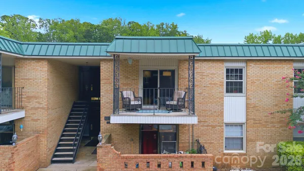 $285,000 | 4739 Hedgemore Drive, Charlotte, NC 28209